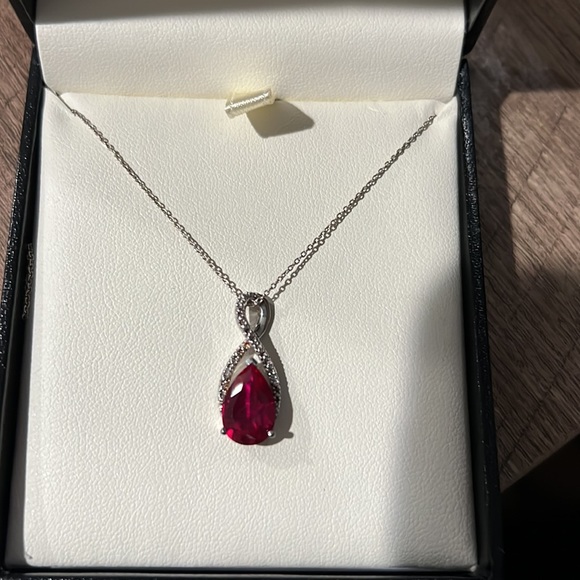 Garnet stone pendant and diamond necklace - Picture 6 of 6